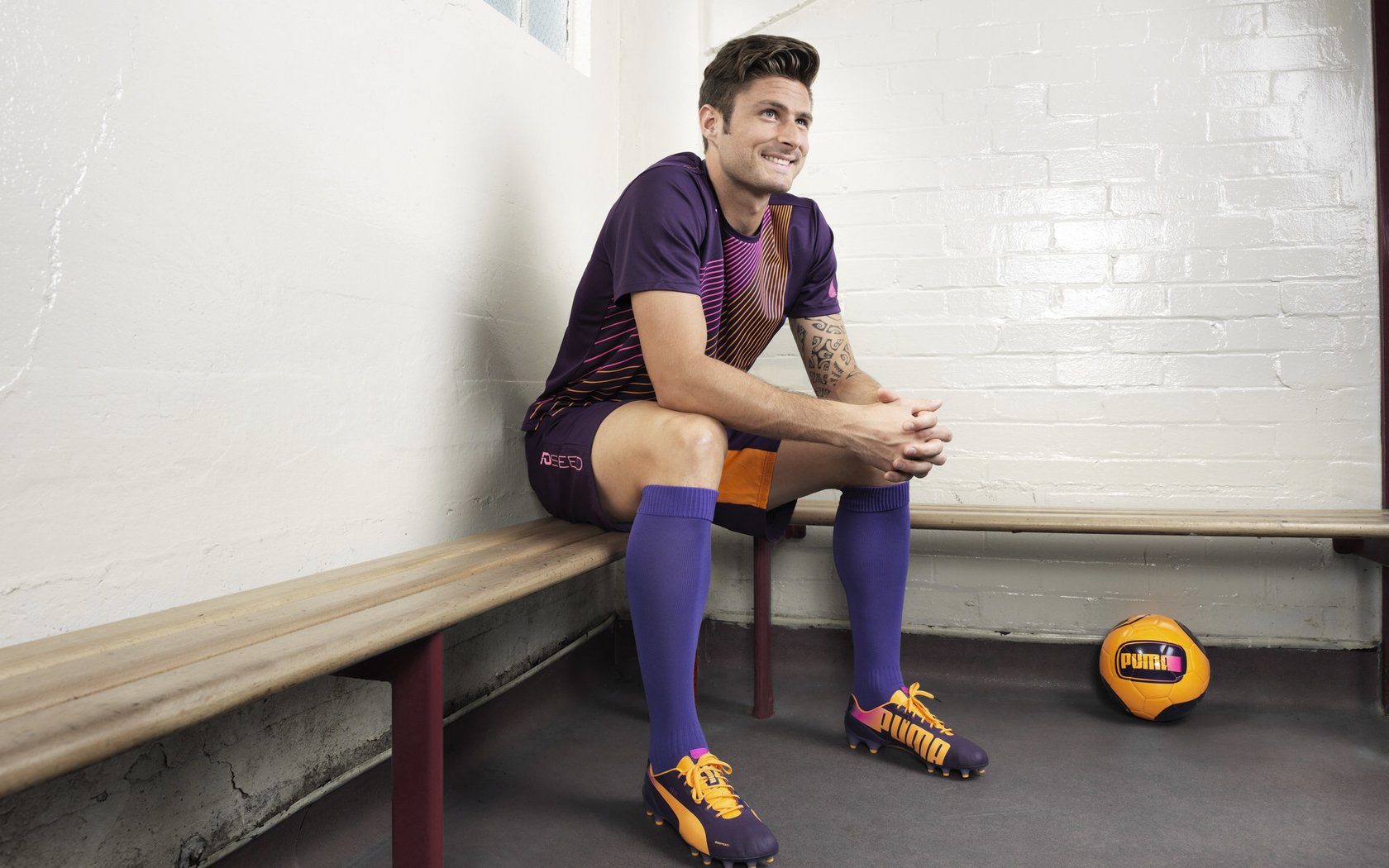 魔术对阵辽宁队,浓眉防守端锁死对手,赛场战术解析